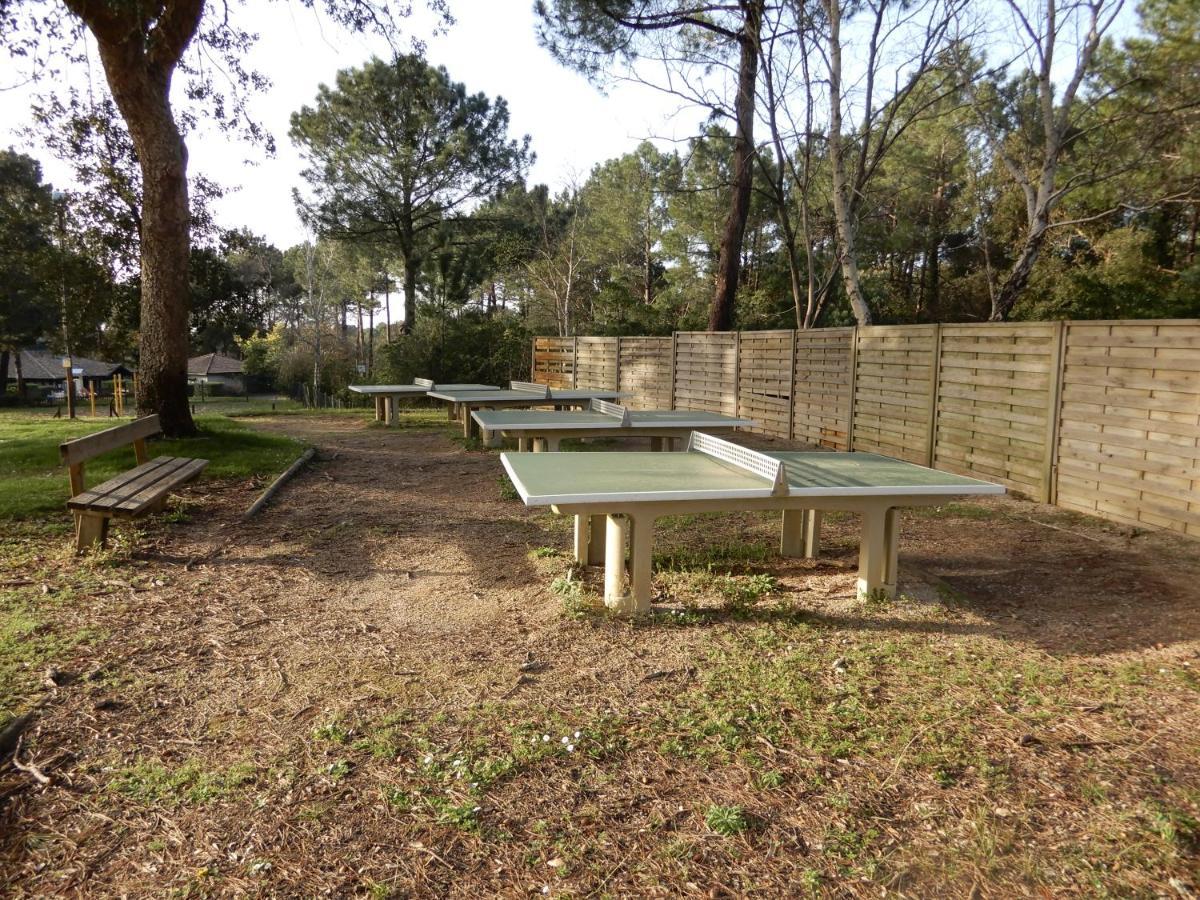 Appartement Au Domaine Du Golf Dans Residence De Vacance Мольетс-е-Маа Екстериор снимка