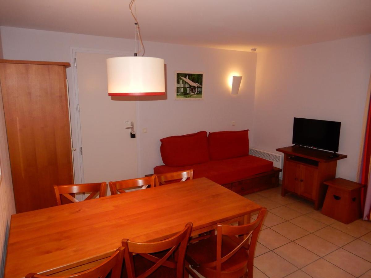 Appartement Au Domaine Du Golf Dans Residence De Vacance Мольетс-е-Маа Екстериор снимка